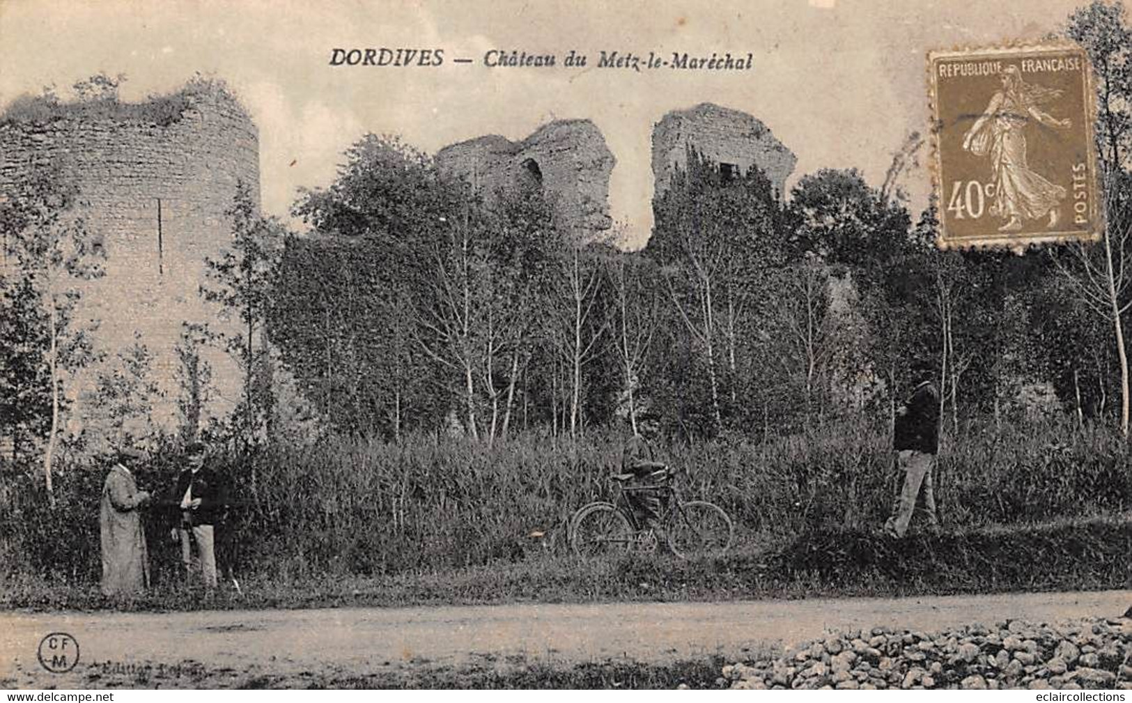 Dorfives       45       Château Du Metz Lz Maréchal        (voir Scan) - Dordives