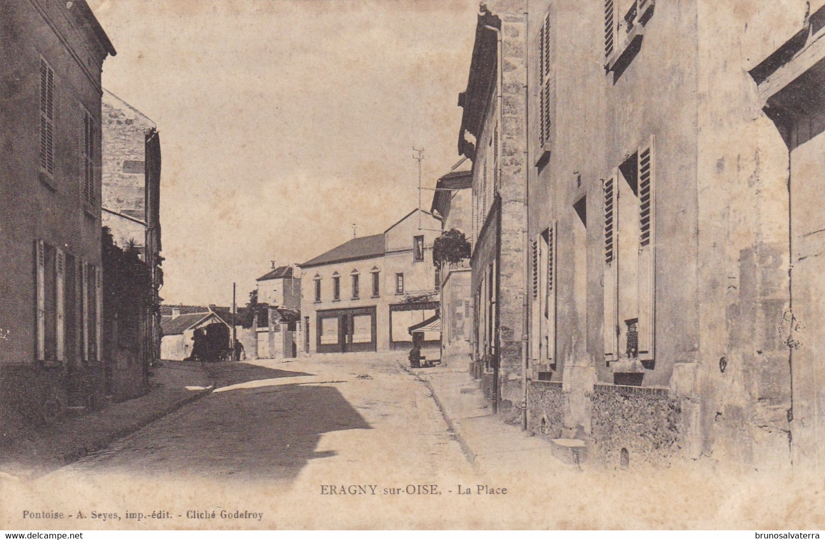 ERAGNY SUR OISE - La Place - Neuville-sur-Oise