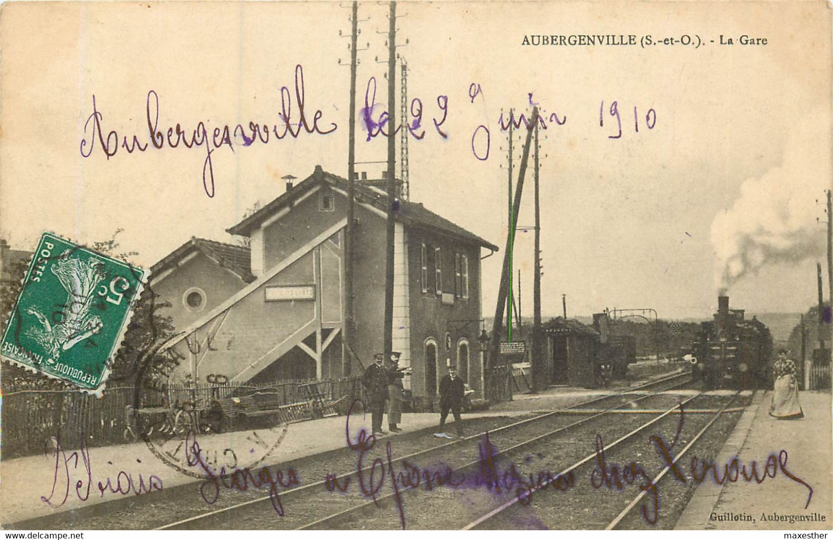 AUBERGENVILLE   ( Arrivée Du Train  ) La Gare - Aubergenville