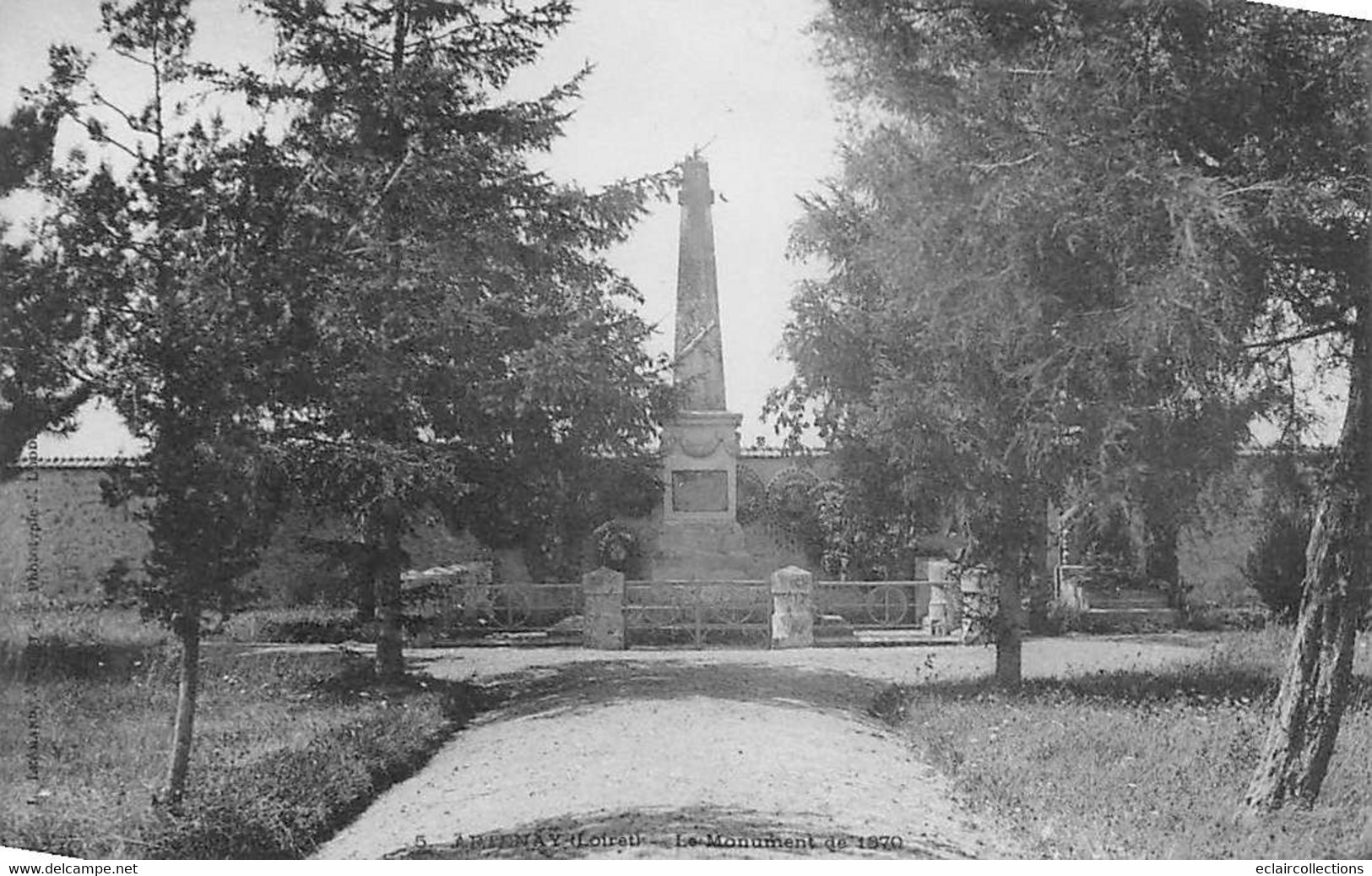 Artenay      45       Le Monument De  1870        (voir Scan) - Artenay