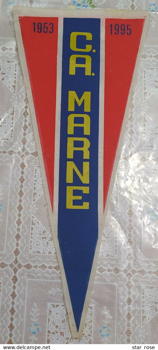 Flag (Pennant / Banderín) -Basquetball - 1953 / 1995 - C.A. Marne - Argentina - 36cm - Other & Unclassified