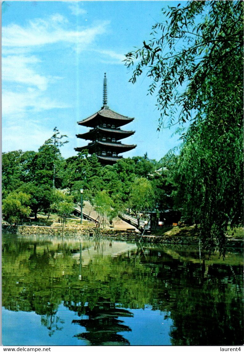 (1 F 29) Japan - Nara Temple & Pond - Budismo