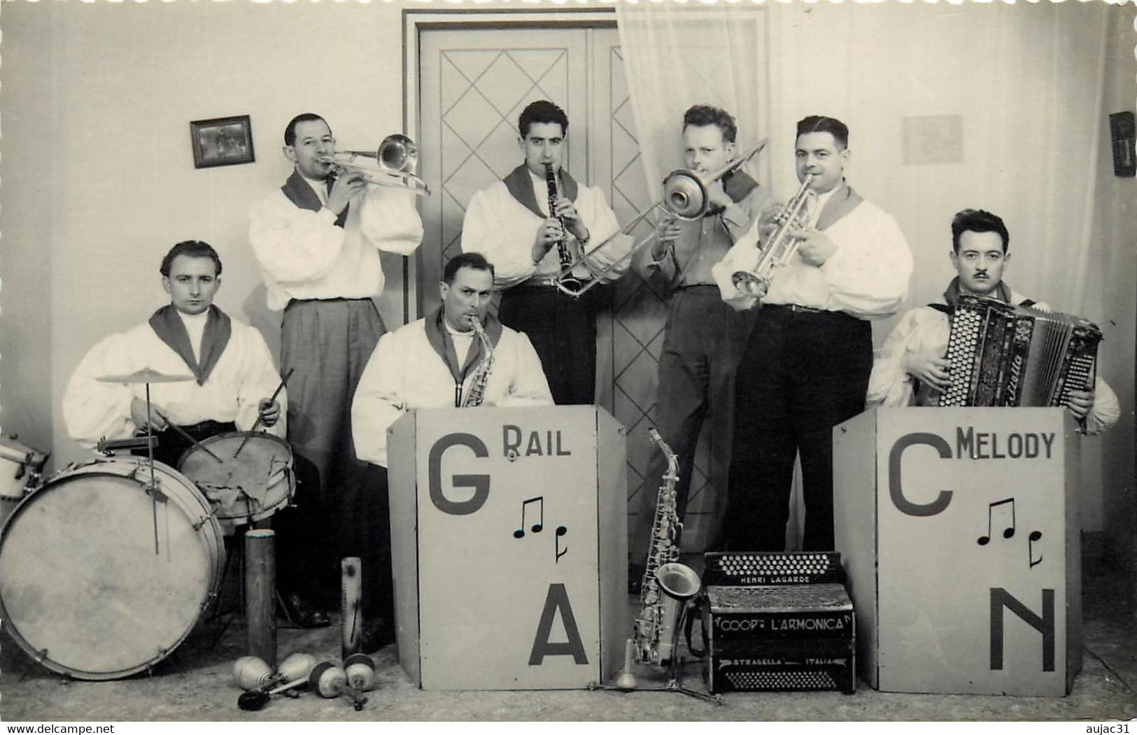 Dép 85 - Musique - Instruments - Accordéon - Trompette - Aizenay - Studio R. Huguenin - Rue Des Sables - 2 Scans - Aizenay