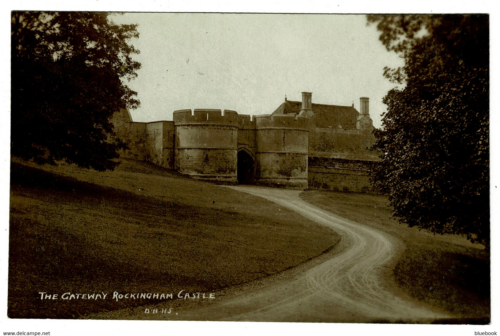 Ref 1517 - Early Real Photo Postcard - Rockingham Castle Near Corby Northamptonshire - Northamptonshire