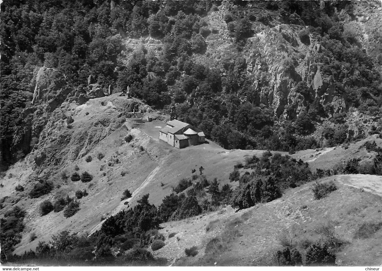 ESTOURS VUE AERIENNE SUR LA CHAPELLE - Autres & Non Classés