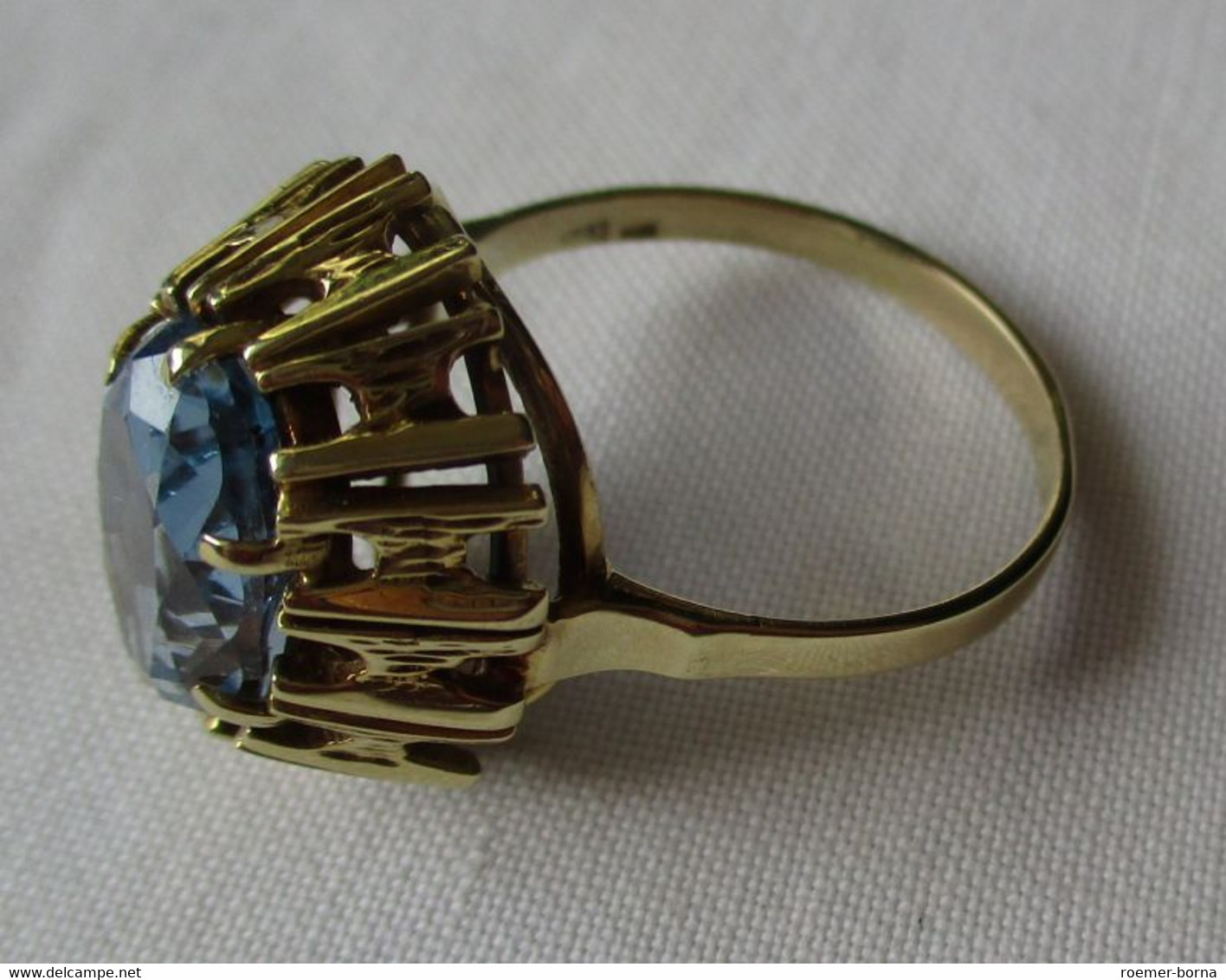 Dekorativer Zeitloser 585er Gold Damenring Mit Großem Aquamarin (114222) - Ringe