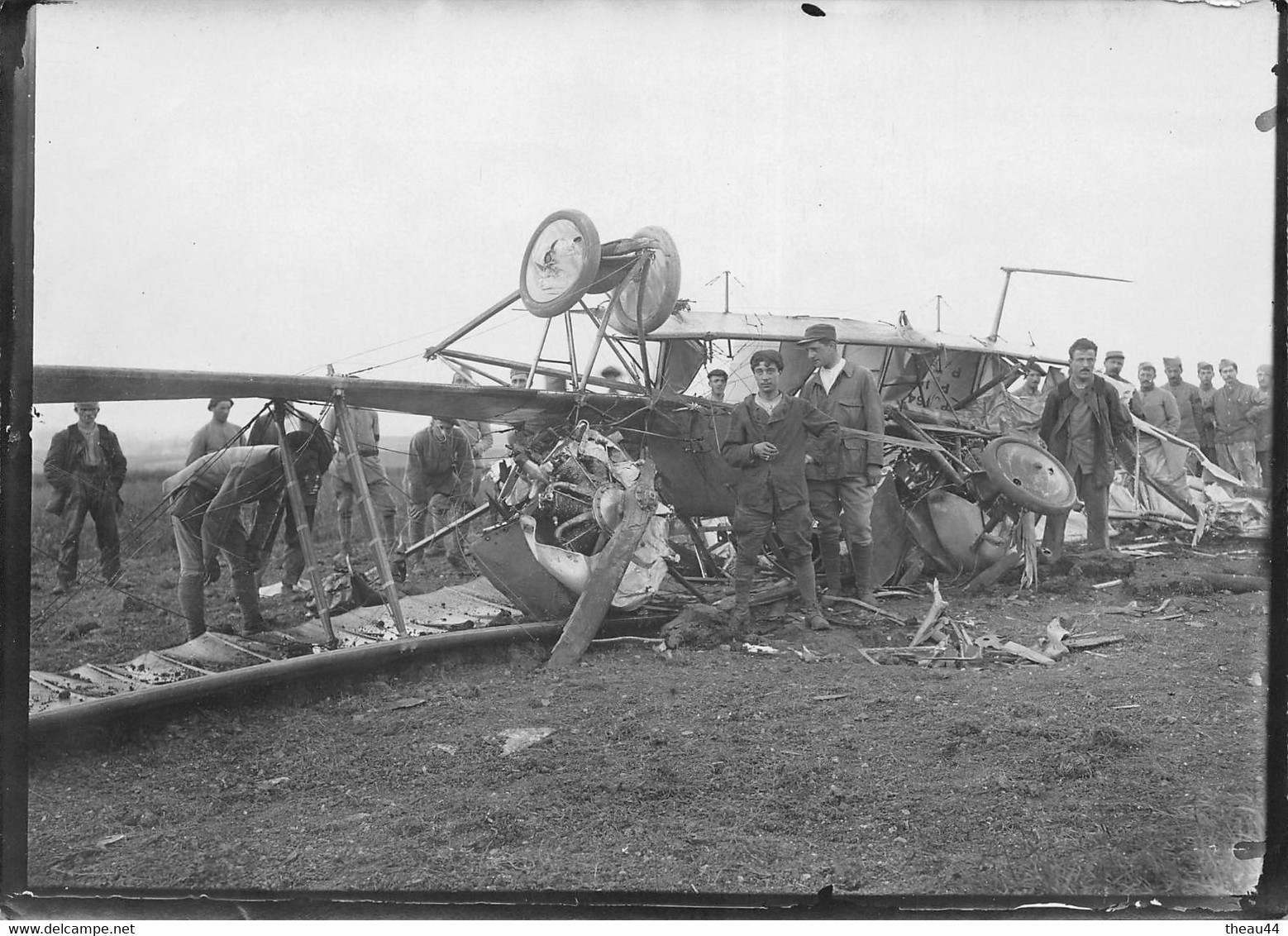 Cliché Albuminé Non Situé D'un Accident D'Avion Pendant La Guerre 1914-18 - Aviation, Aviateur - Voir Description - Ongevalen