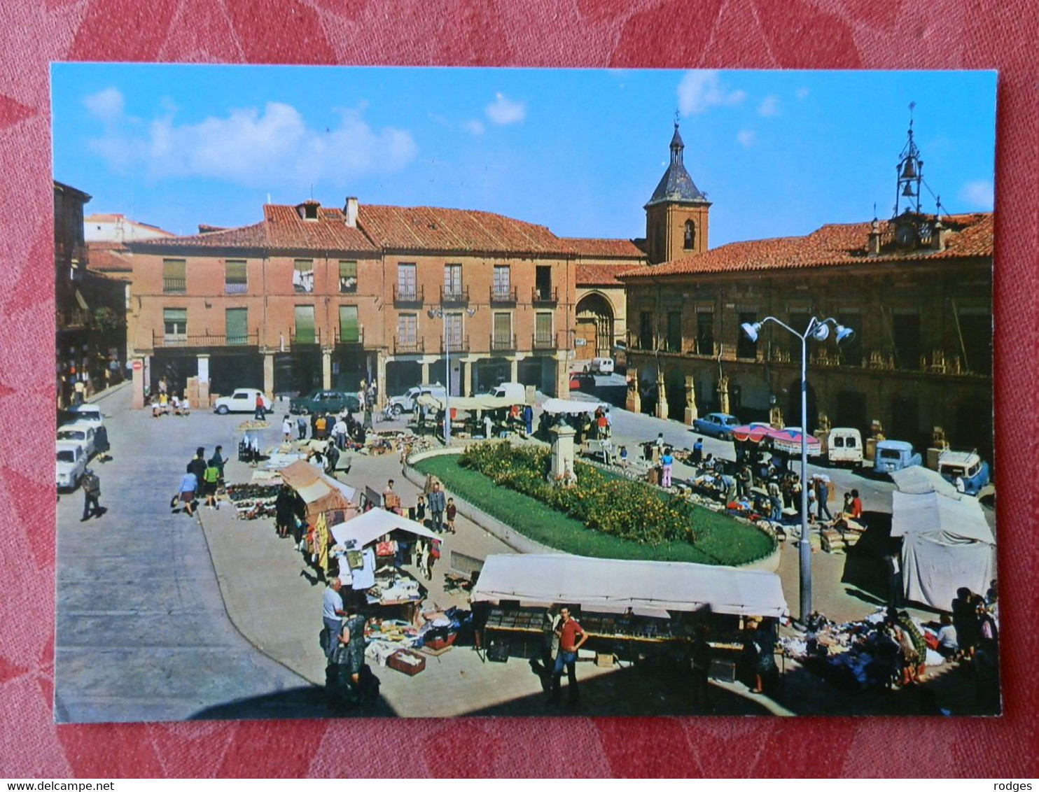 ESPAGNE , Cpm BENAVENTE (ZAMORA) , 16 , Plaza De Espana (20111) - Zamora