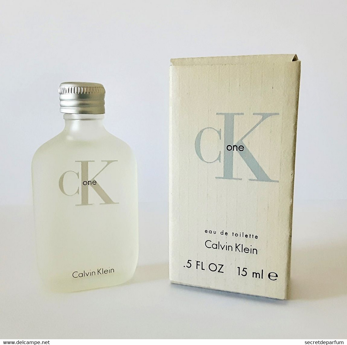 Miniatures De Parfum  CK ONE   EDT De  CALVIN KLEIN    15  Ml  + Boite - Miniaturen Flesjes Heer (met Doos)