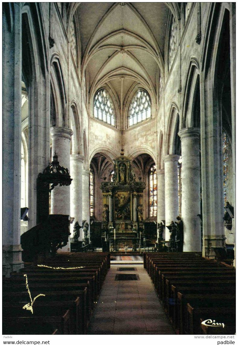 Carte Postale 27. Le Neubourg  Intérieur De L'église Trés Beau Plan - Le Neubourg