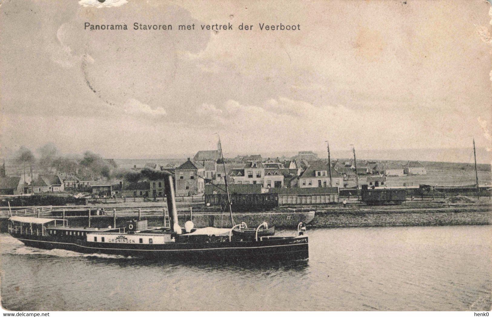 Stavoren Panorama Met Vertrek Der Veerboot OB1744 - Stavoren