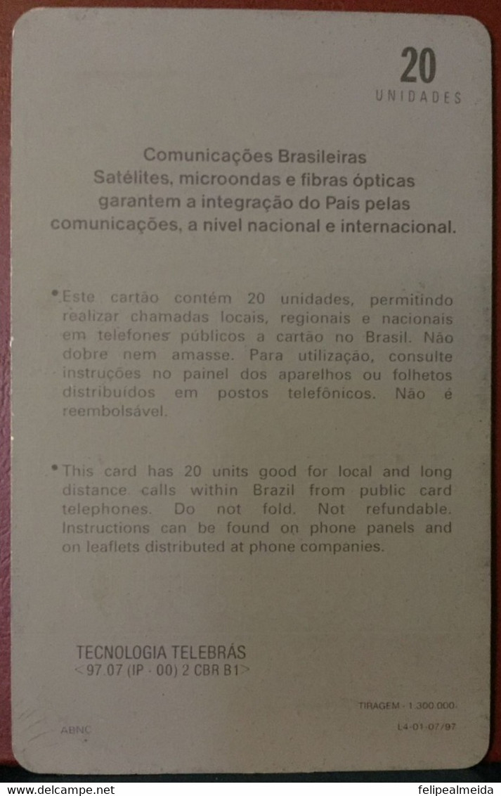 Phone Card Manufactured By Telebras In 1997 - Series Brasilsat - Comunicação Brasileira - Spazio