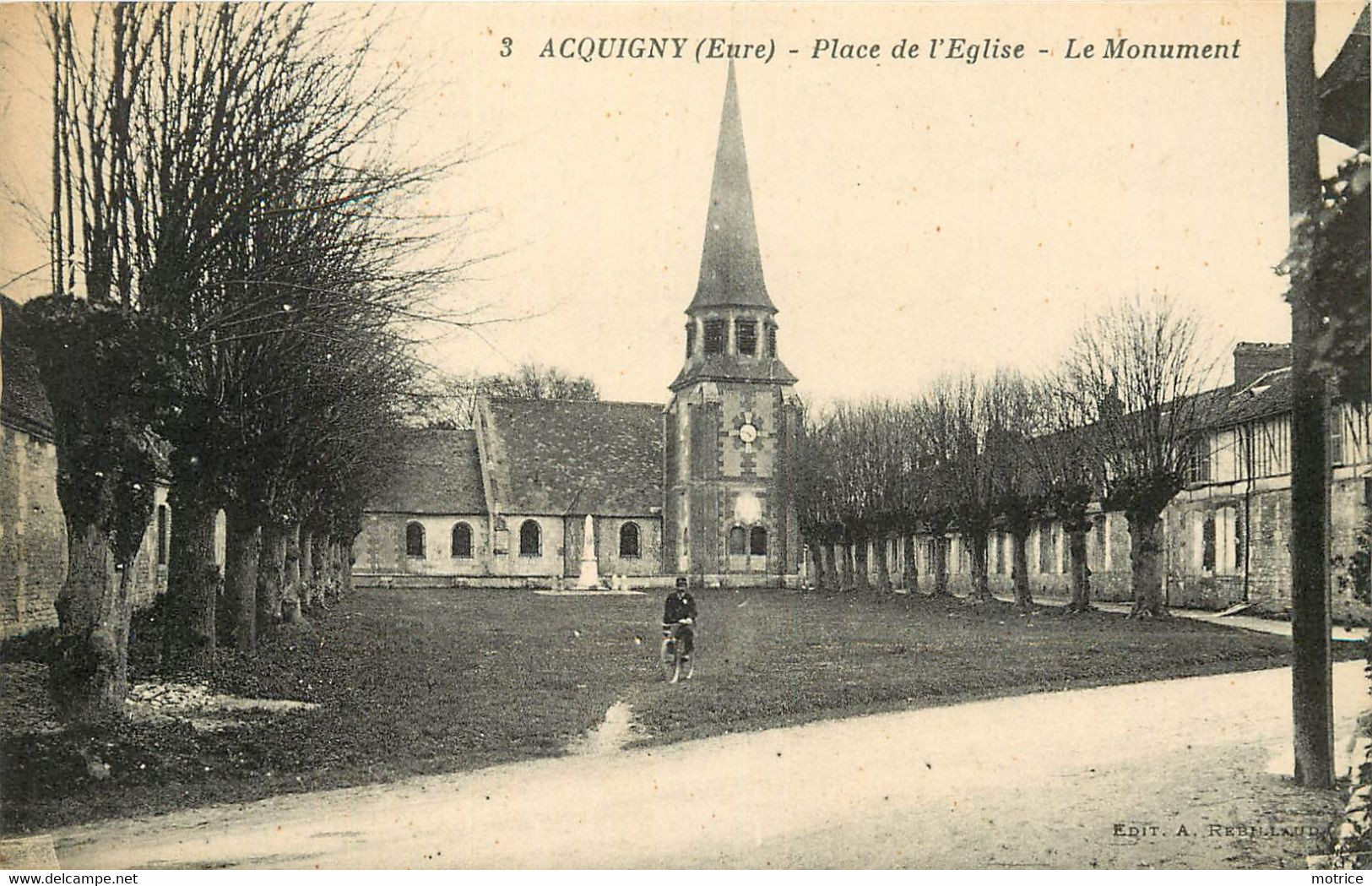 ACQUIGNY - Place De L'église, Le Monument. - Acquigny