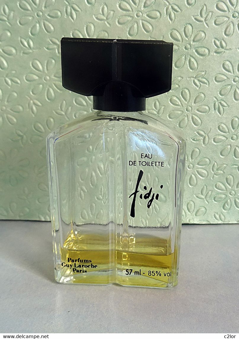 Ancien Flacon Avec Bouchon "FIDJI " De GUY LAROCHE  Eau DeToilette 57 Ml  Pour Collection - Frascos (vacíos)