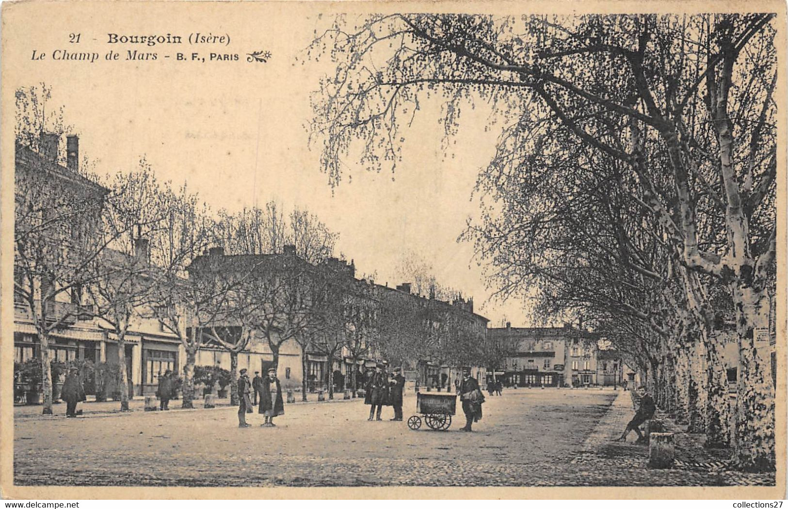 38-BOURGOIN- LE CHAMP DE MARS - Bourgoin