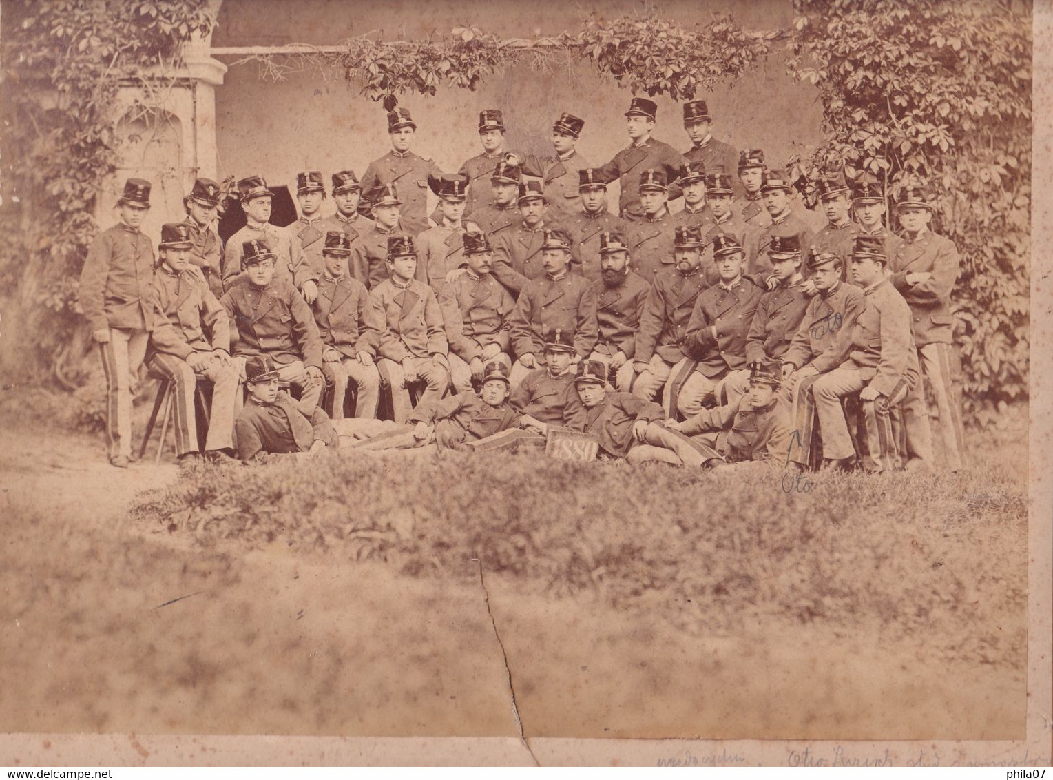 Sarajevo - Big Joint Photo Of Foresters, Foresters Engineers And Students From 1880. Photograph Glued To Decorative Card - Anciennes (Av. 1900)