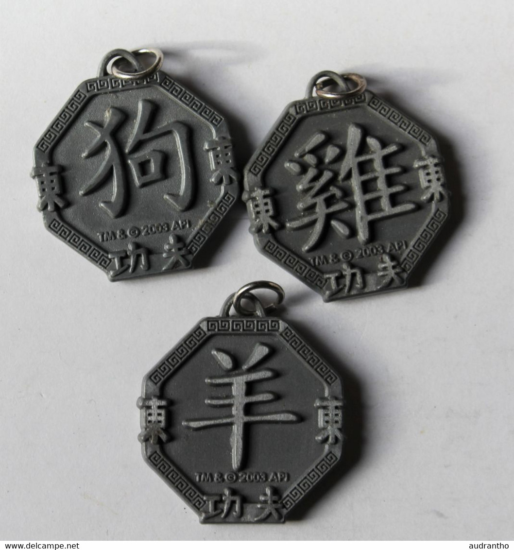 3 Pendentifs En Métal Du Zodiaque Horoscope Chinois Avec Idéogramme Chèvre Coq Et Chien 2003 API TM &C - Pendants