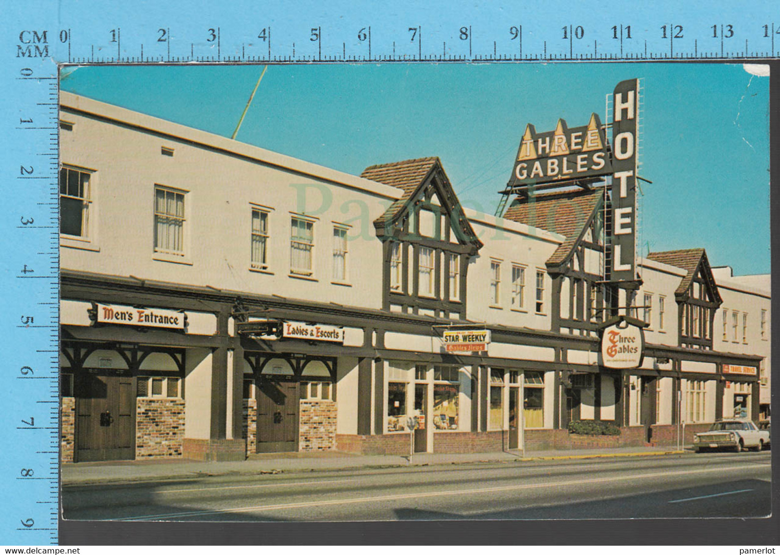 Post Card - Canada B.C. -Penticton Old Car At Three Gables Hotel - Carte Postale - Nelson