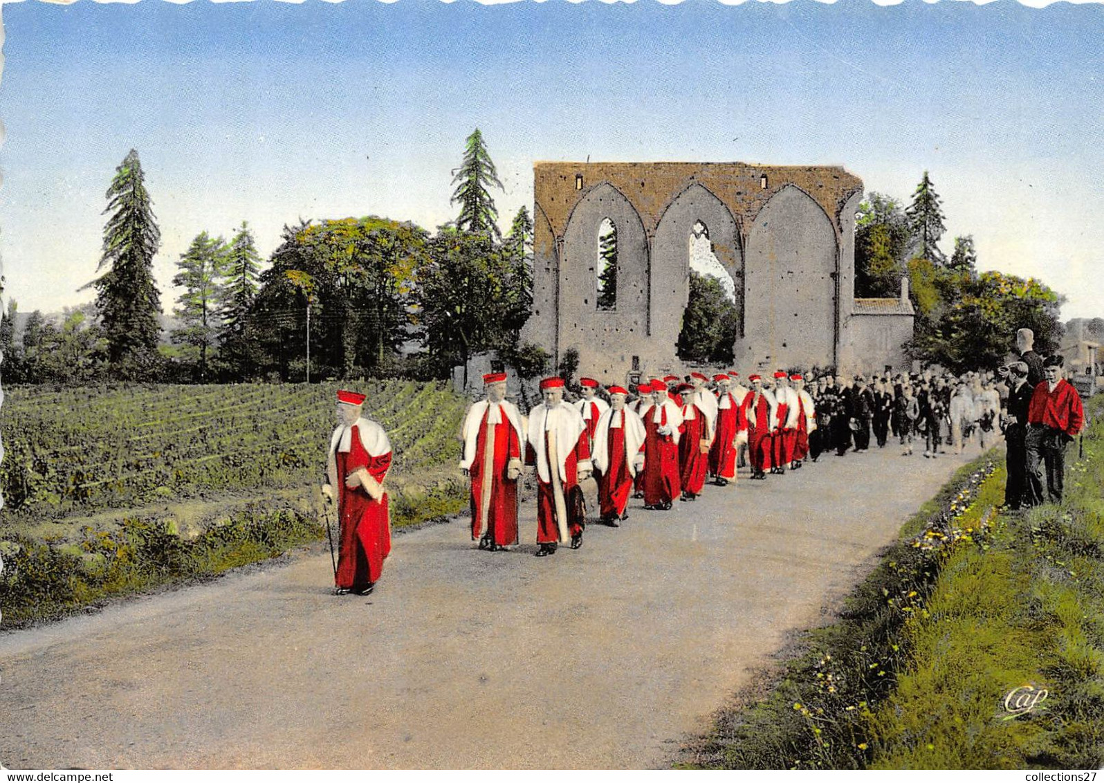 33-SAINT-EMILION- DÉFILÉ DES JURATS VERS L'EGLISE - Saint-Emilion