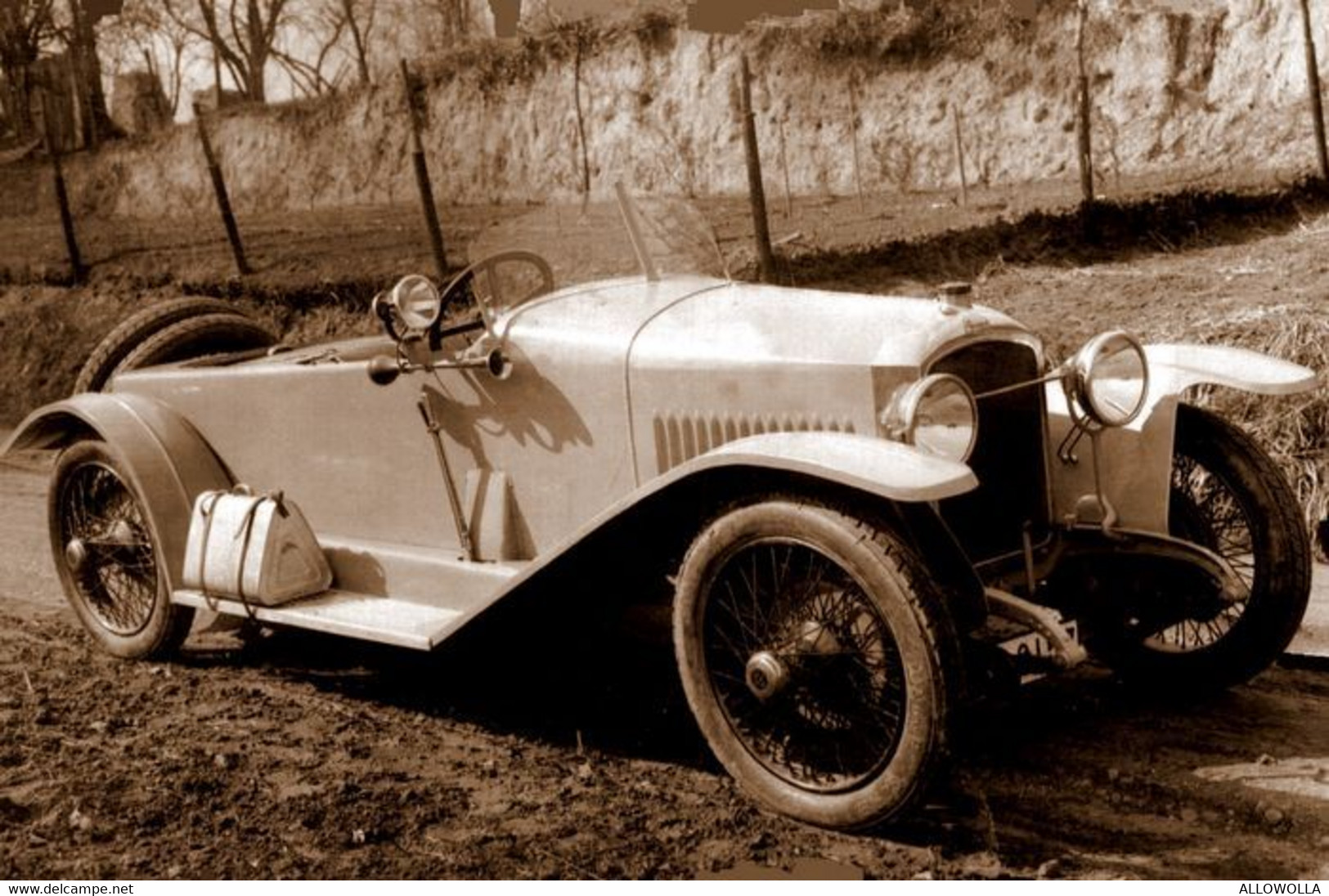 16165"PEUGEOT ENTRE 1900 ET 1940-LA PHOTO EST UNE IMPRESSION RECENTE D'UN LABORATOIRE PHOTO PROFESSIONEL-Cm. 10 X 15 - Auto's