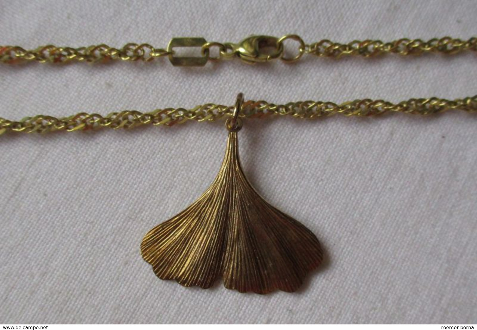 Elegante 333er Gold Damenkette Mit 375er Gold Ginkgoblatt Anhänger (153398) - Colliers/Chaînes