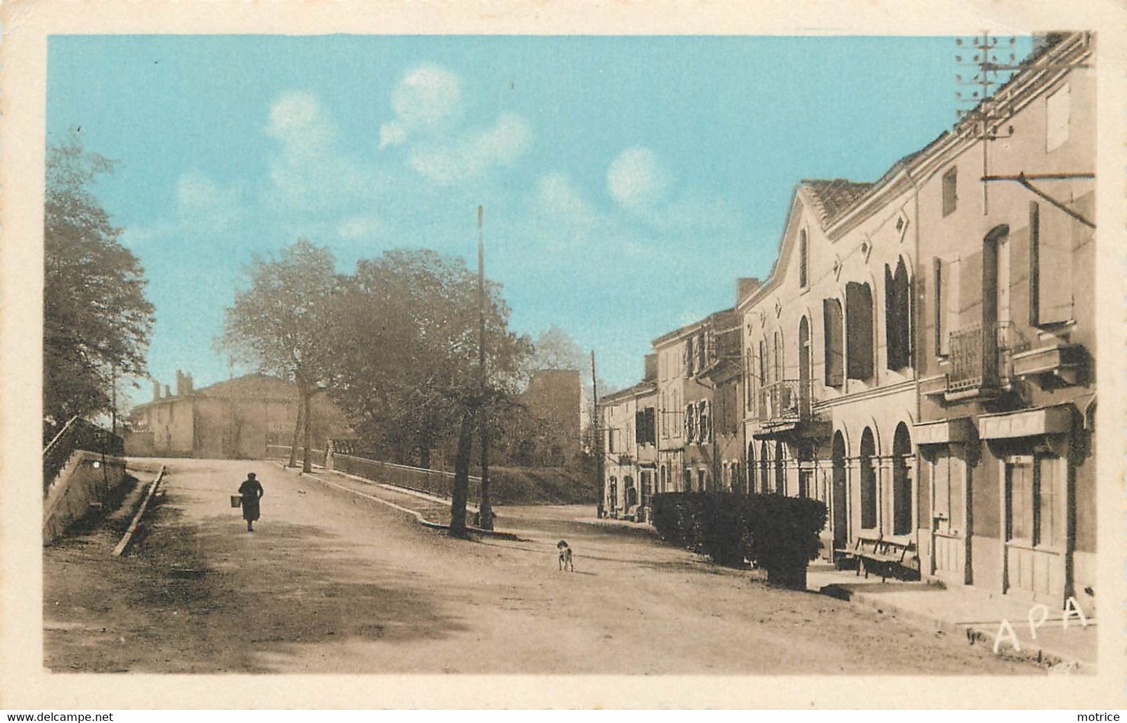 MONCLAR DE QUERCY - Avenue De La Poste. - Montclar De Quercy