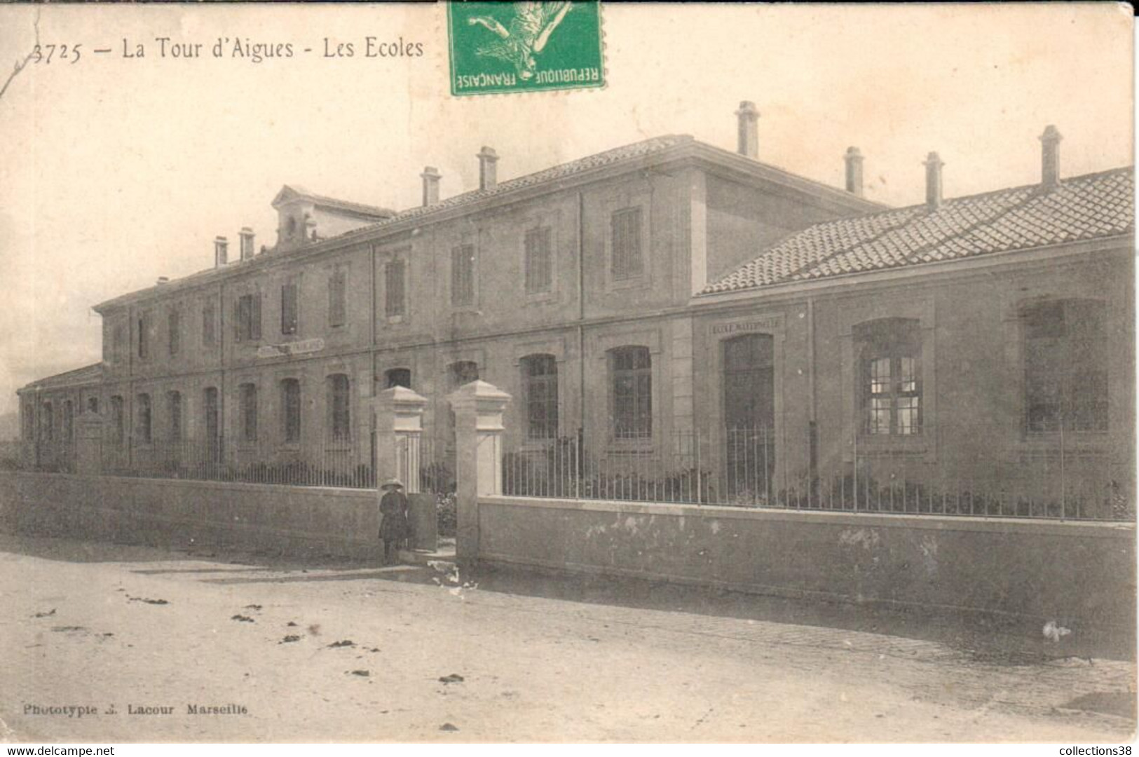 La Tour D'Aigues - Les Ecoles - La Tour D'Aigues