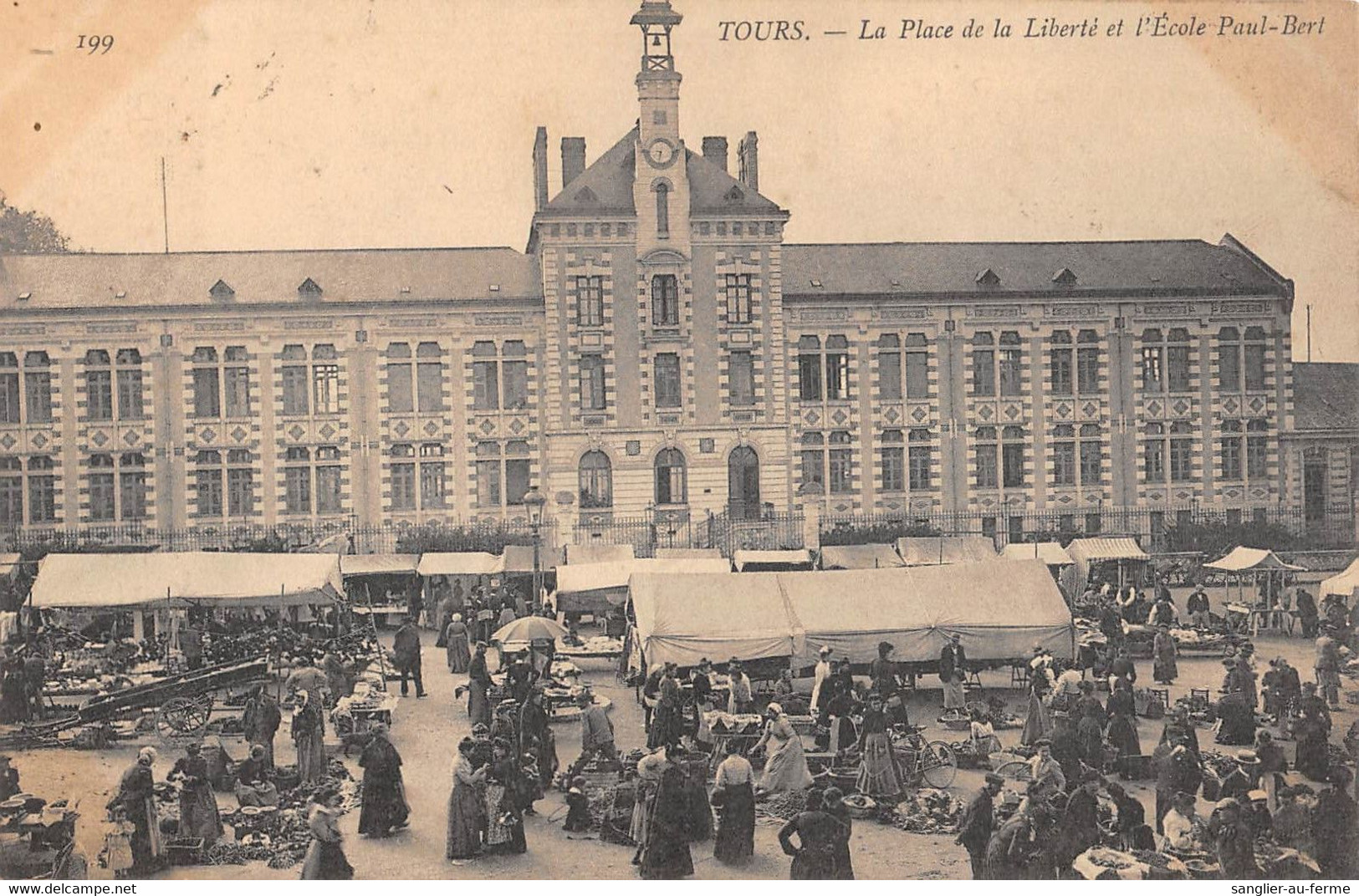 CPA 37 TOURS PLACE DE LA LIBERTE ECOLE PAUL BERT - Tours