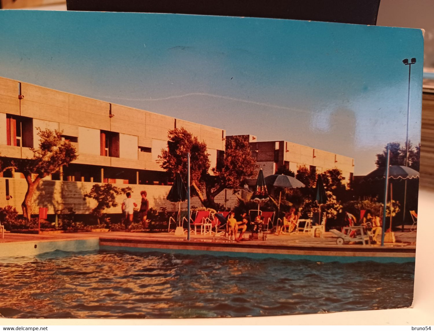 2 Cartoline Hotel Villaggio Di Capo Rizzuto Prov Crotone Anni 70 - Crotone