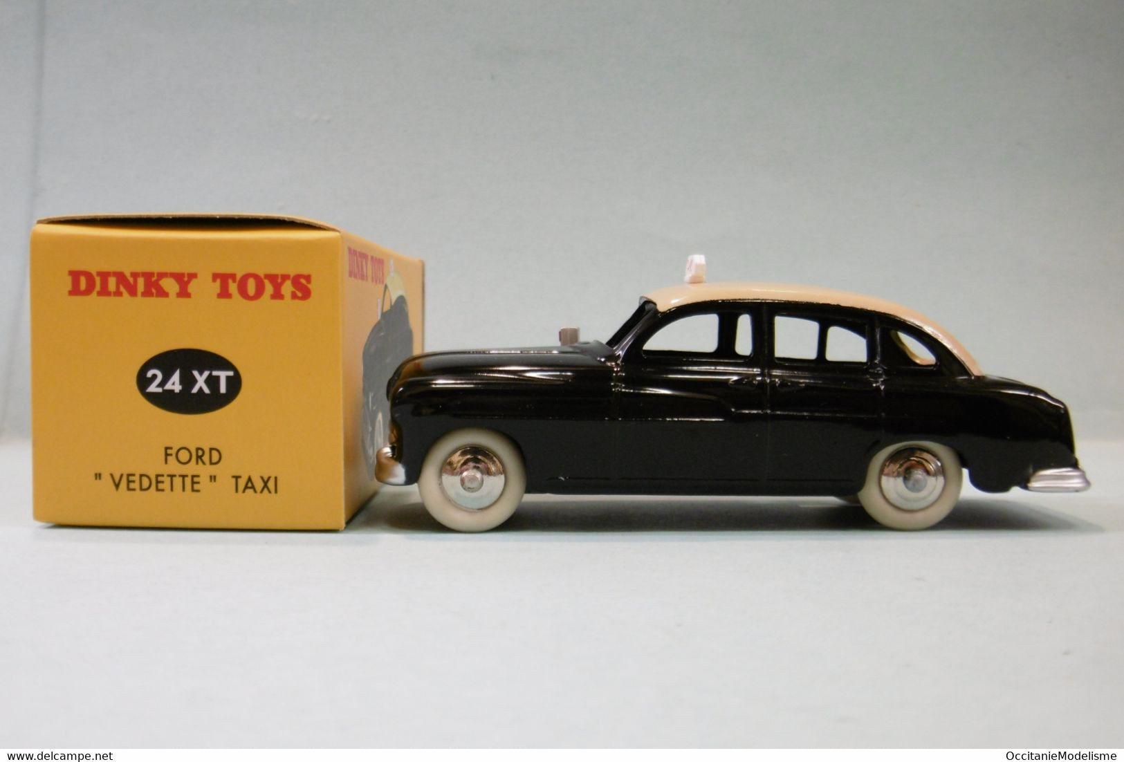 Dinky Toys / Atlas - COFFRET LES TAXIS DE POISSY Simca Aronde Ford Vedette réf. 24 UXT Neuf NBO 1/43