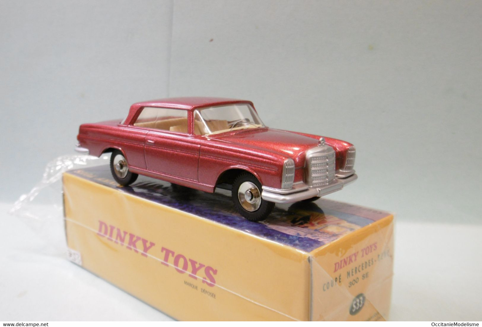 Dinky Toys / Atlas - MERCEDES BENZ 300 SE COUPE Rouge Métallisé Réf. 533 Neuf 1/43 - Dinky