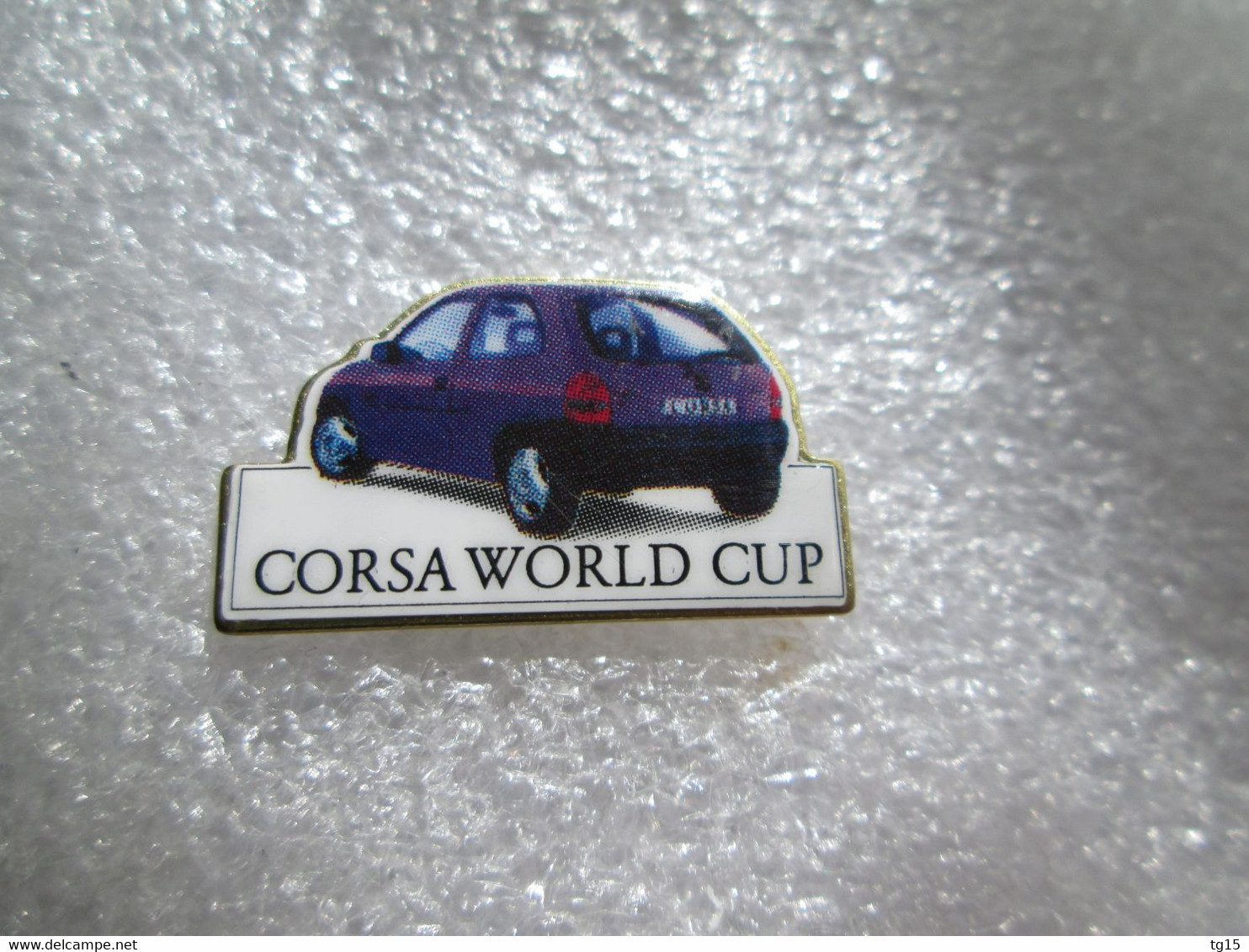 PIN'S    OPEL  CORSA  CUP - Opel