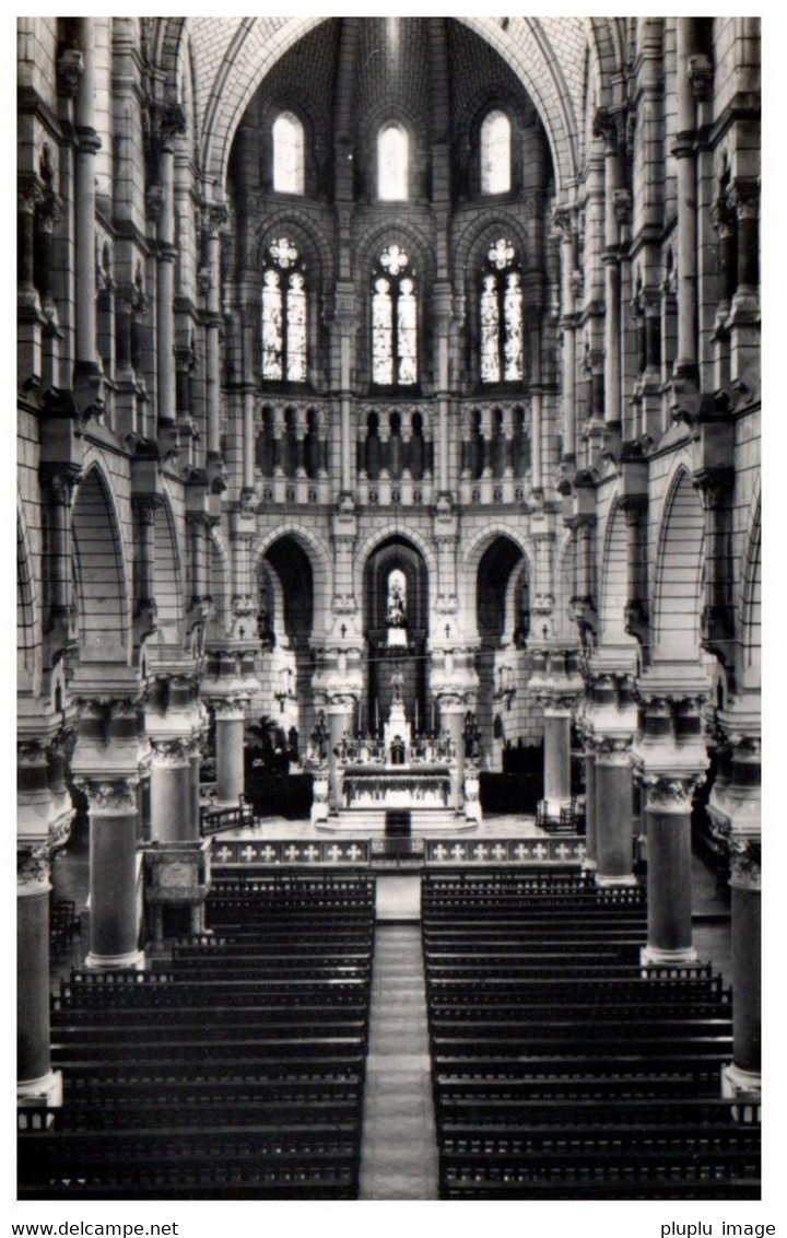 AIZENAY  INTERIEUR DE L EGLISE - Aizenay