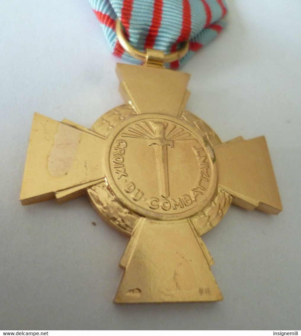 MEDAILLE CROIX DU COMBATTANT - Poinçon , BR - France