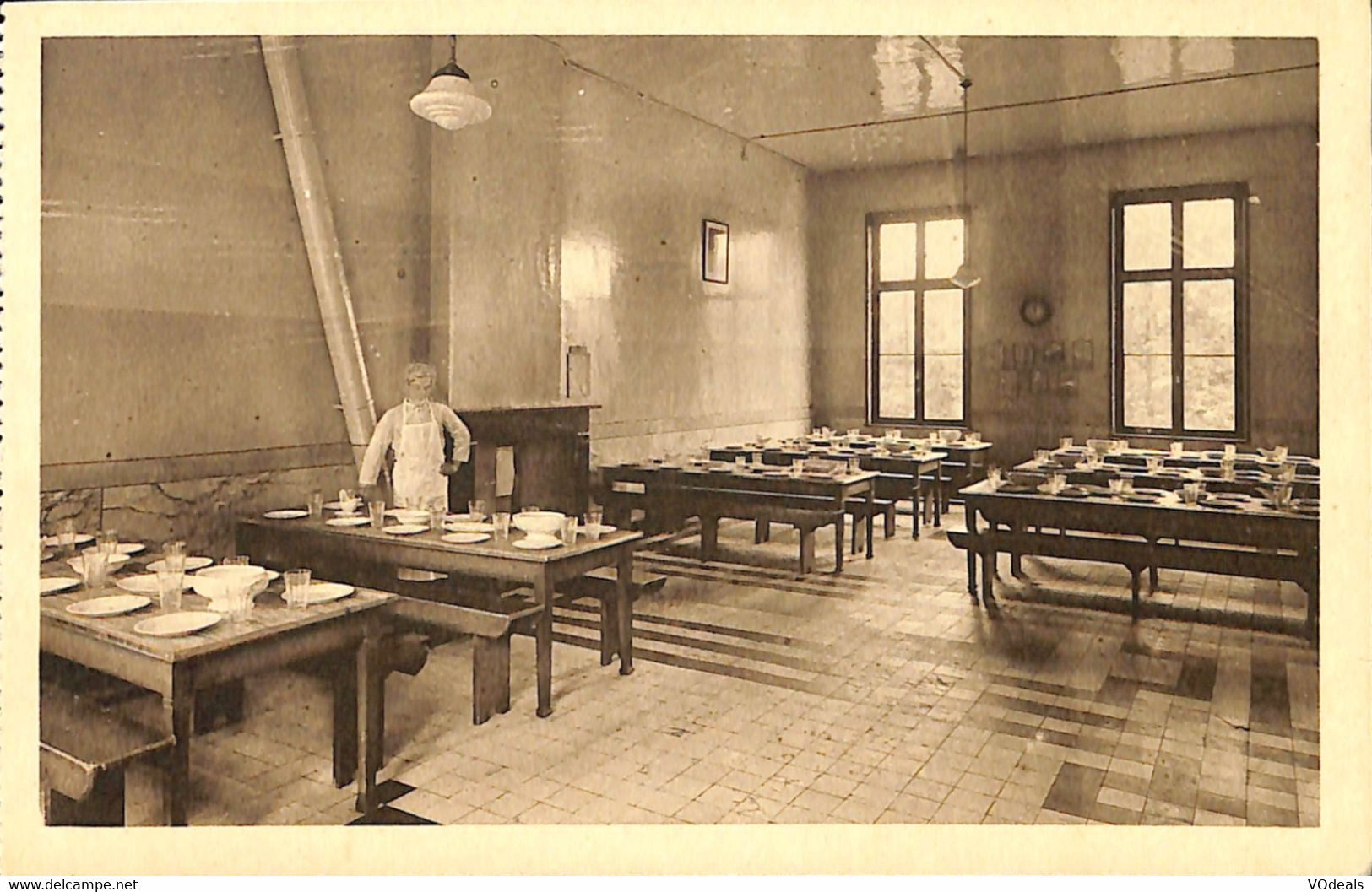 038 692 - CPA - Belgique - Bruxelles - Hôpital Militaire - Service Social - Health, Hospitals