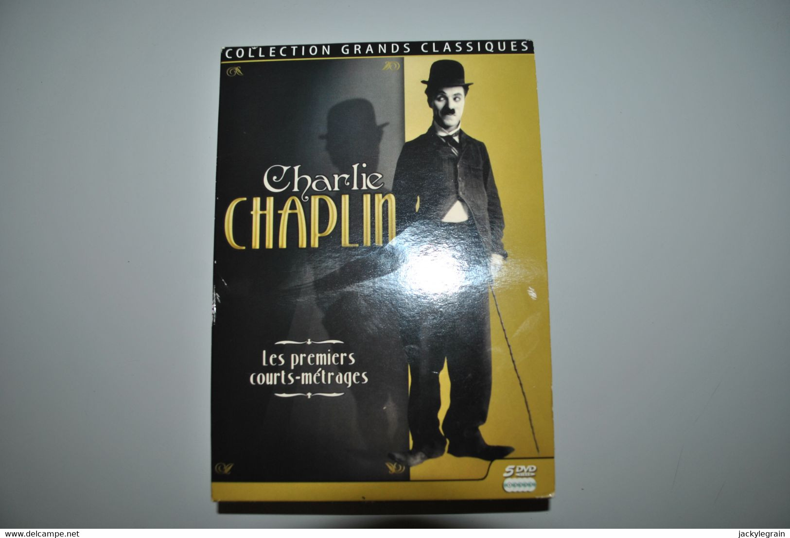 DVD Chaplin Premiers Courts Métrages Bon état Vente En Belgique Et France Uniquement Envoi Mondial Relay 5 € - Classici