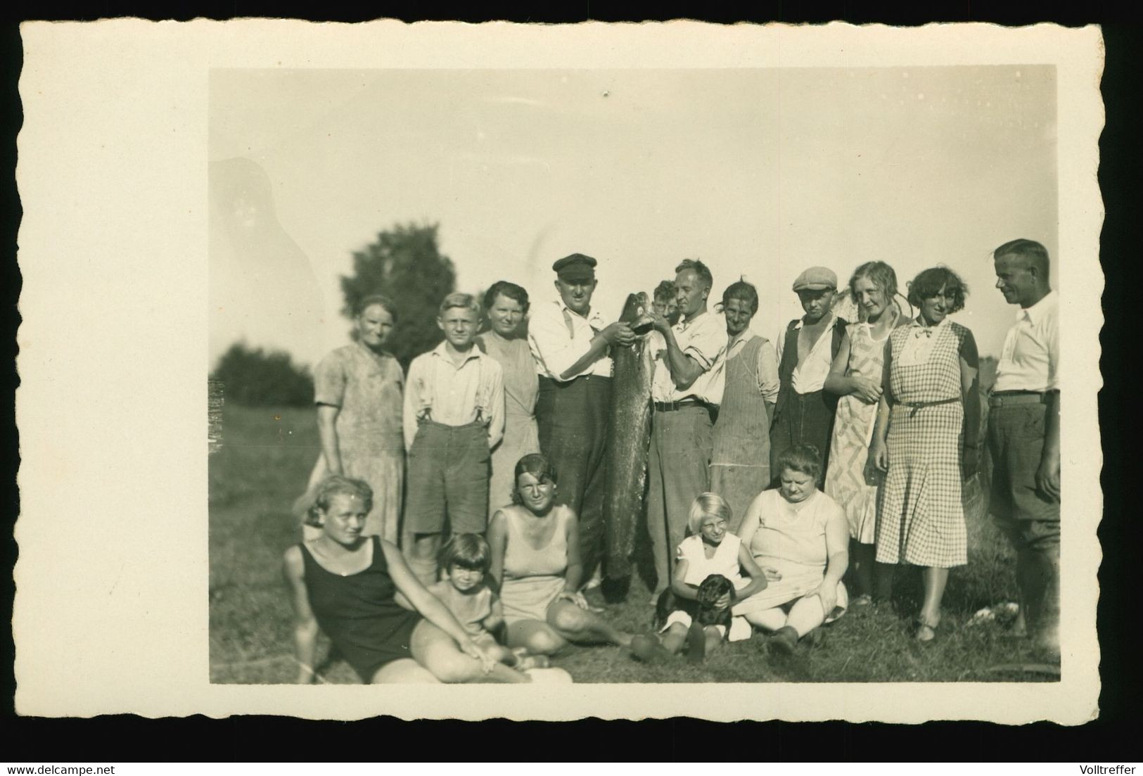 Orig. Foto AK Um 1920 Köthen, Fischer Mit Fisch, Hübsche Mädchen Im Badeanzug, Cute Young Girls, Swimsuit, Fish - Köthen (Anhalt)