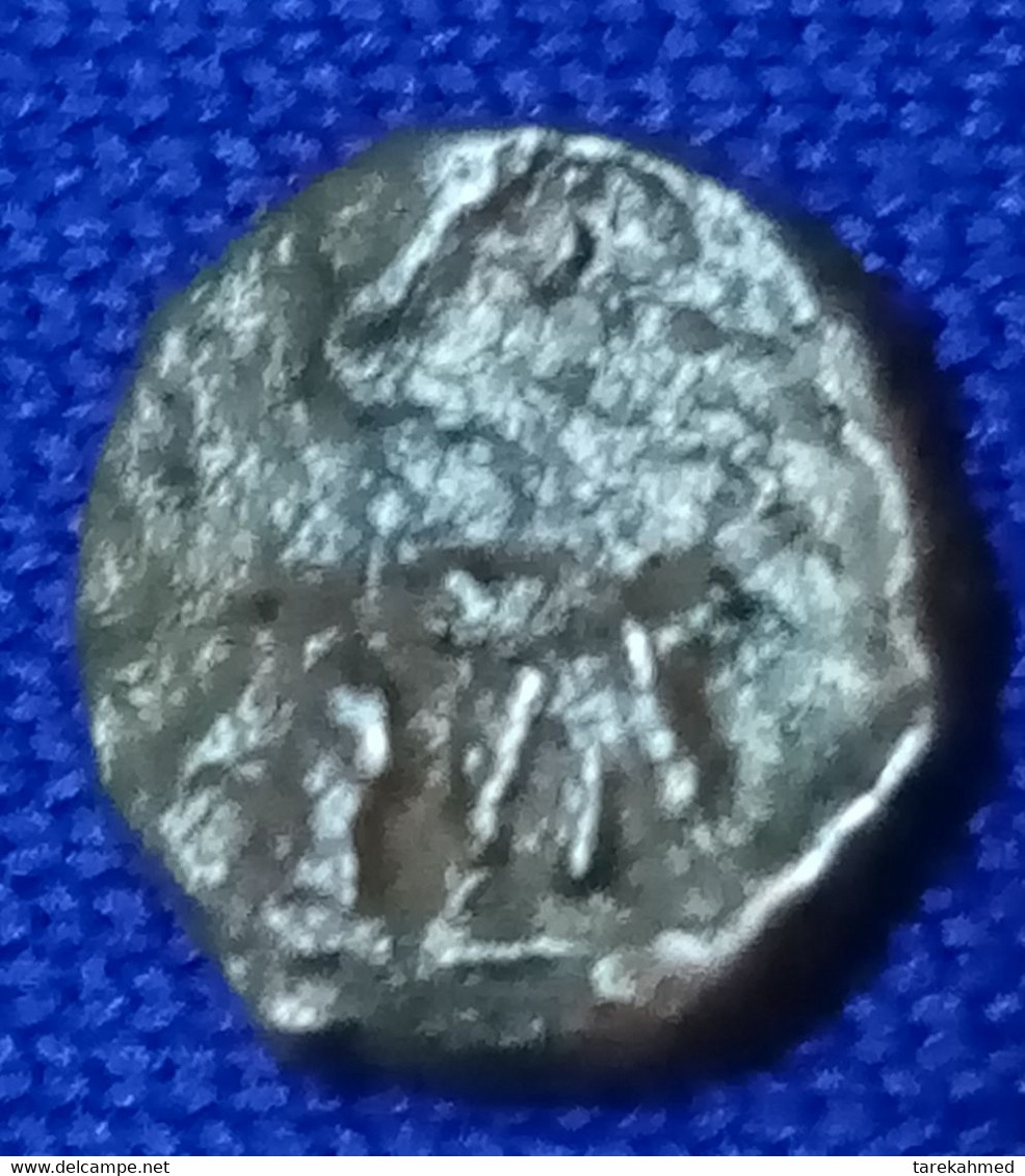 Kingdom Of Judea - Herodian Kings.Rare AE Half Prutah, King Herod I The Great (40-4 BC). . Gomaa - Orientales