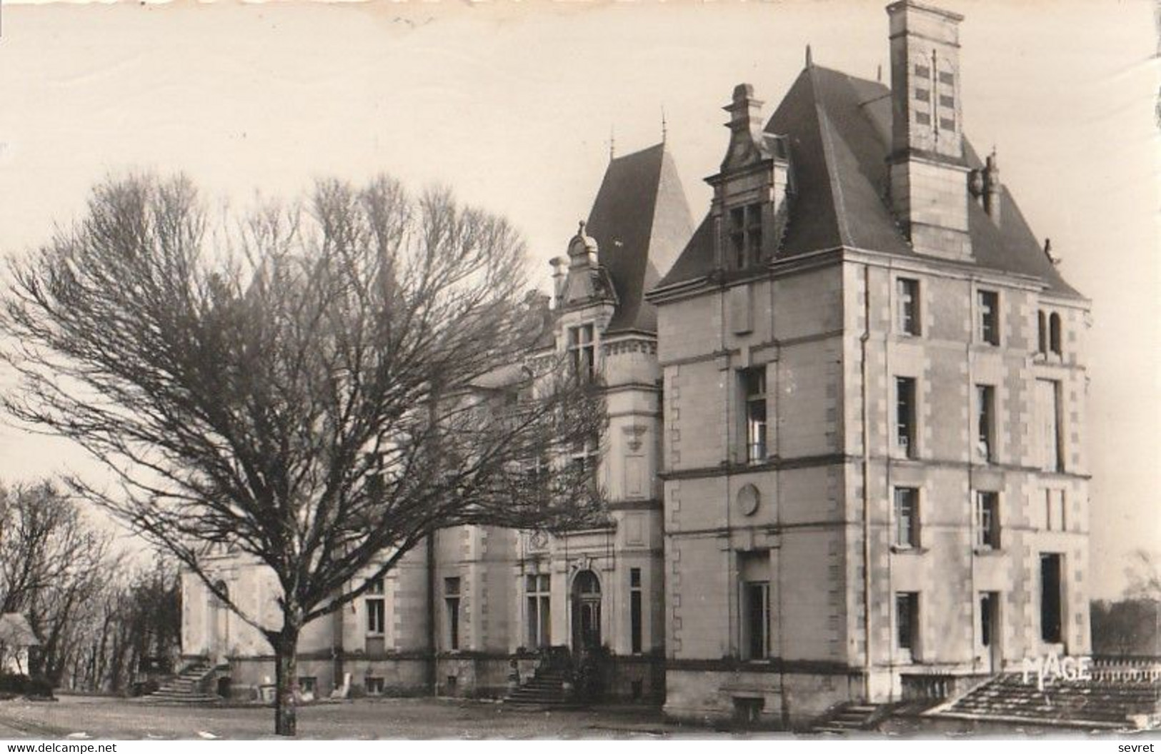 VOUNEUIL-sous-BIARD. - Château De Boivre. Centre D'éducation Physique Et Sportive De L'Académie De Poitiers - Vouneuil Sous Biard