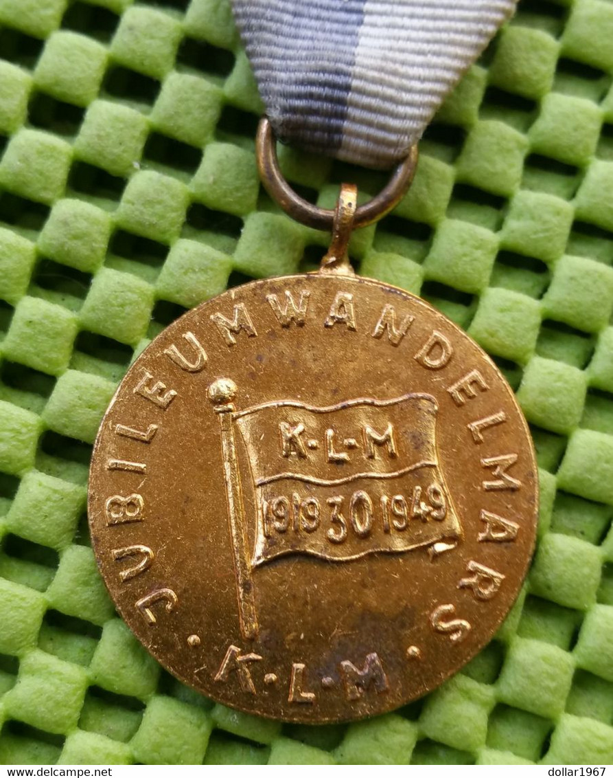 Medaille - K.L.M. Jubileum W.m. S"gravenhage 1949, Pinksteren  -  Foto's  For Condition. (Originalscan !!) - Professionals/Firms