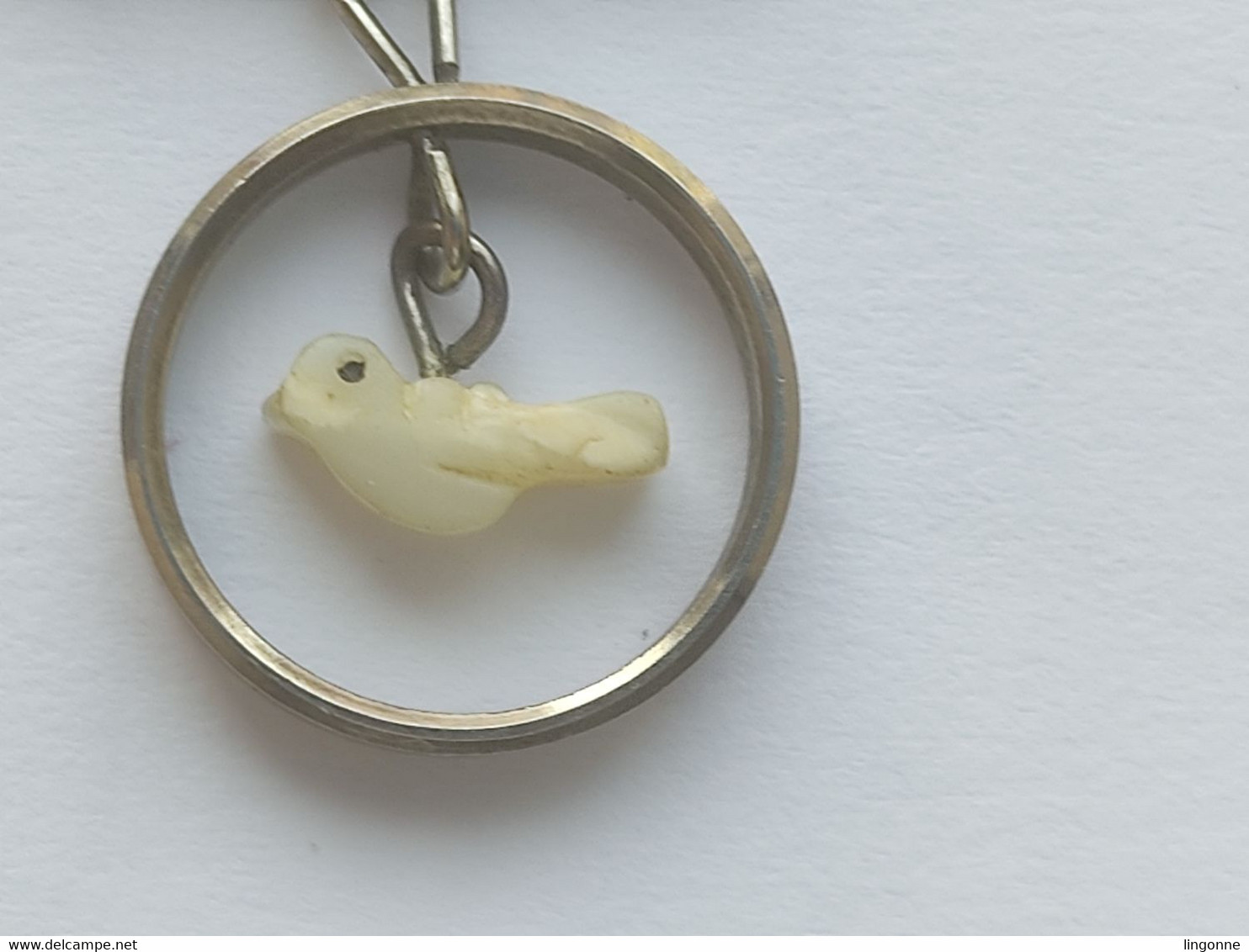 PENDENTIF COLLIER Long 41 Cm Avec Oiseau NACRE Sculpté  Poids 4,08 Grammes - Anhänger