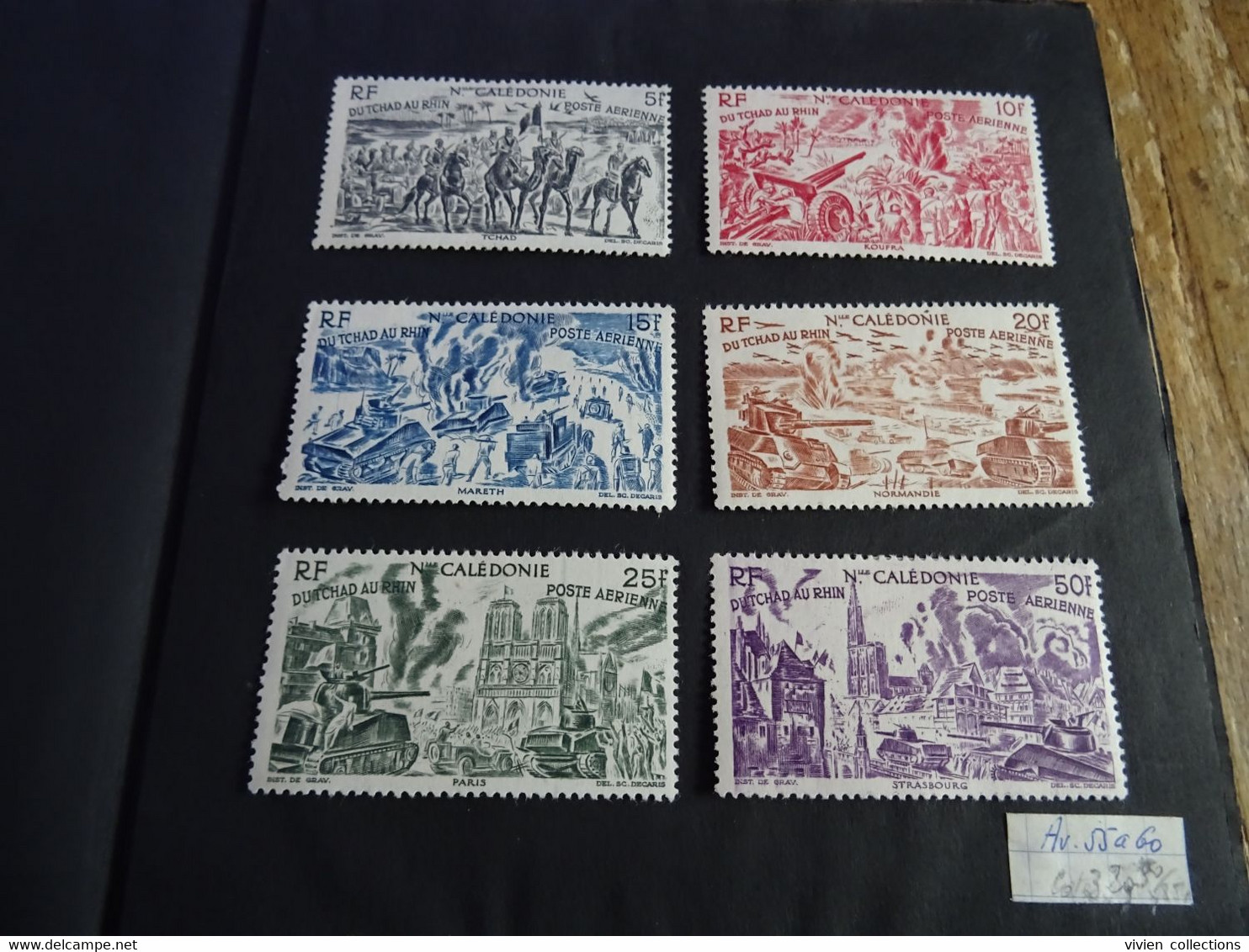 Nouvelle Calédonie Pages D'albums Timbres De Poste Aérienne Neufs Avec Charnières Dont Révolution N° 35 - Lots & Serien