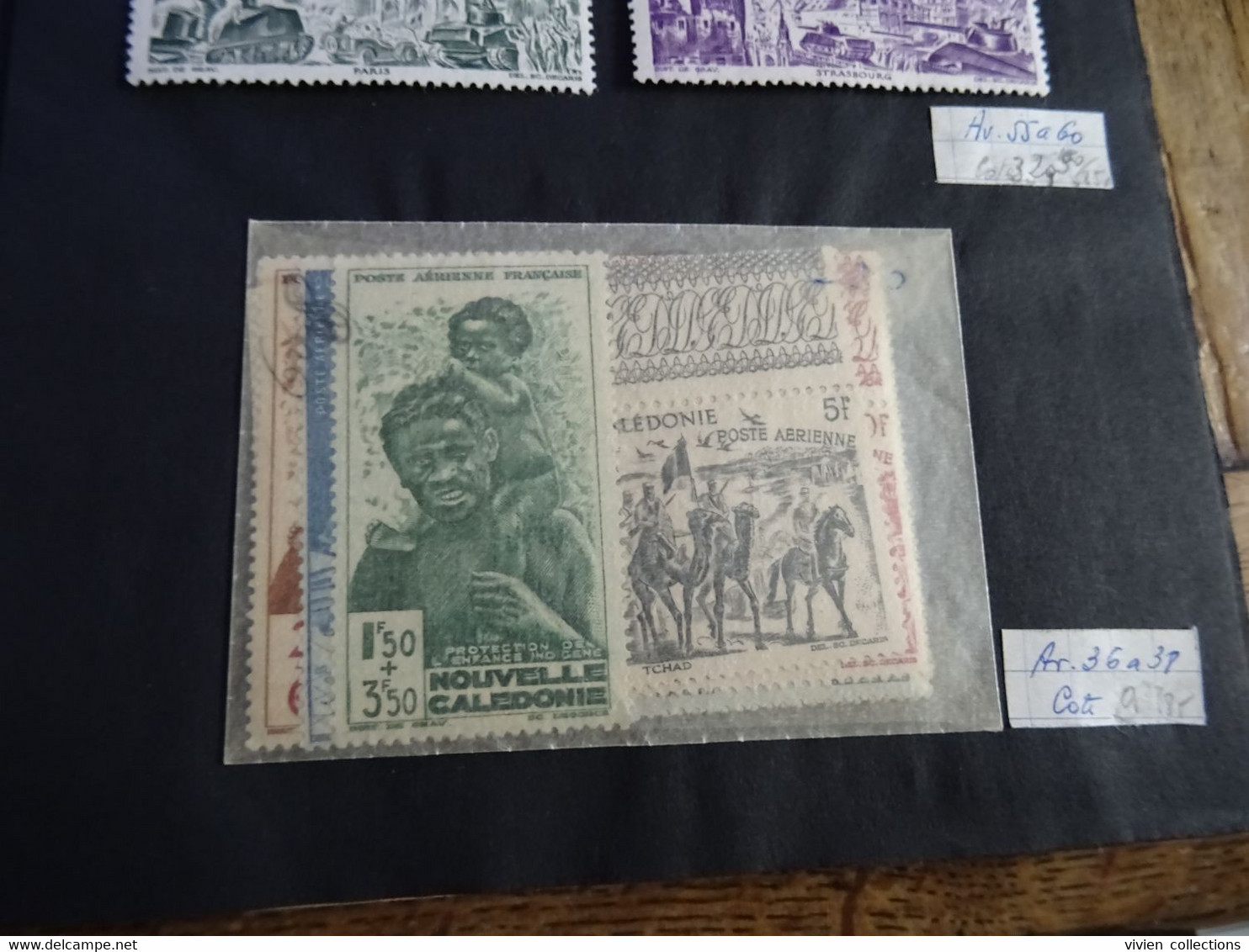 Nouvelle Calédonie Pages D'albums Timbres De Poste Aérienne Neufs Avec Charnières Dont Révolution N° 35 - Verzamelingen & Reeksen