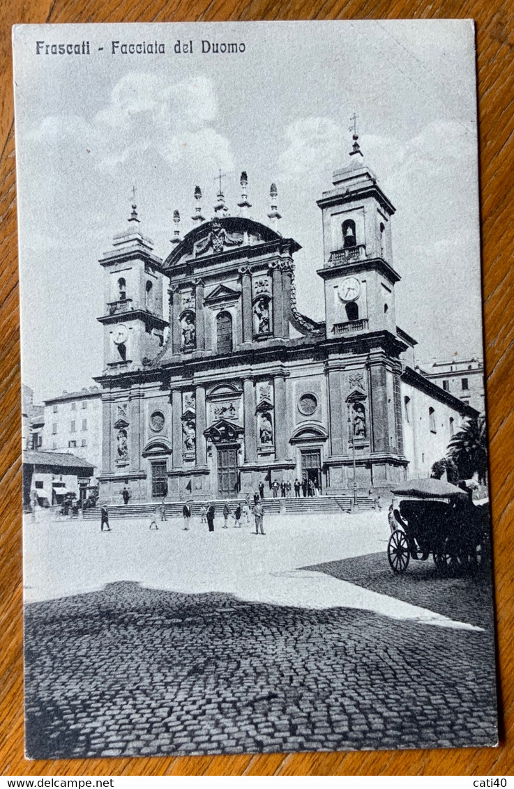 FRASCATI - FACCIATA DEL DUOMO - ANIMATA CON CALESSE IN PRIMO PIANO - N.V.-  AA381 - Transports