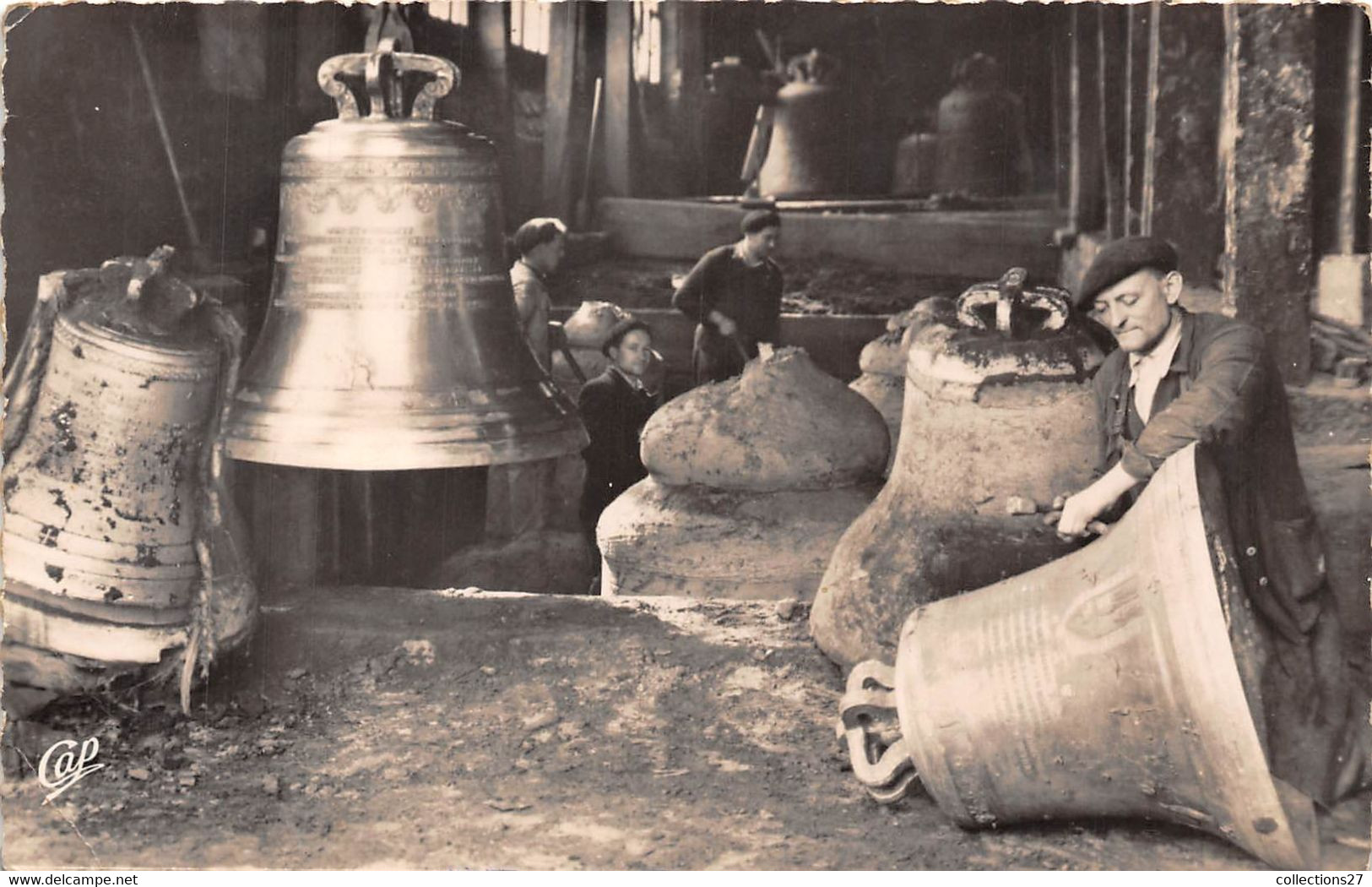 50-VILLEDIEU-LES-POËLES-  LA FONDERIE DE CLOCHES - Villedieu