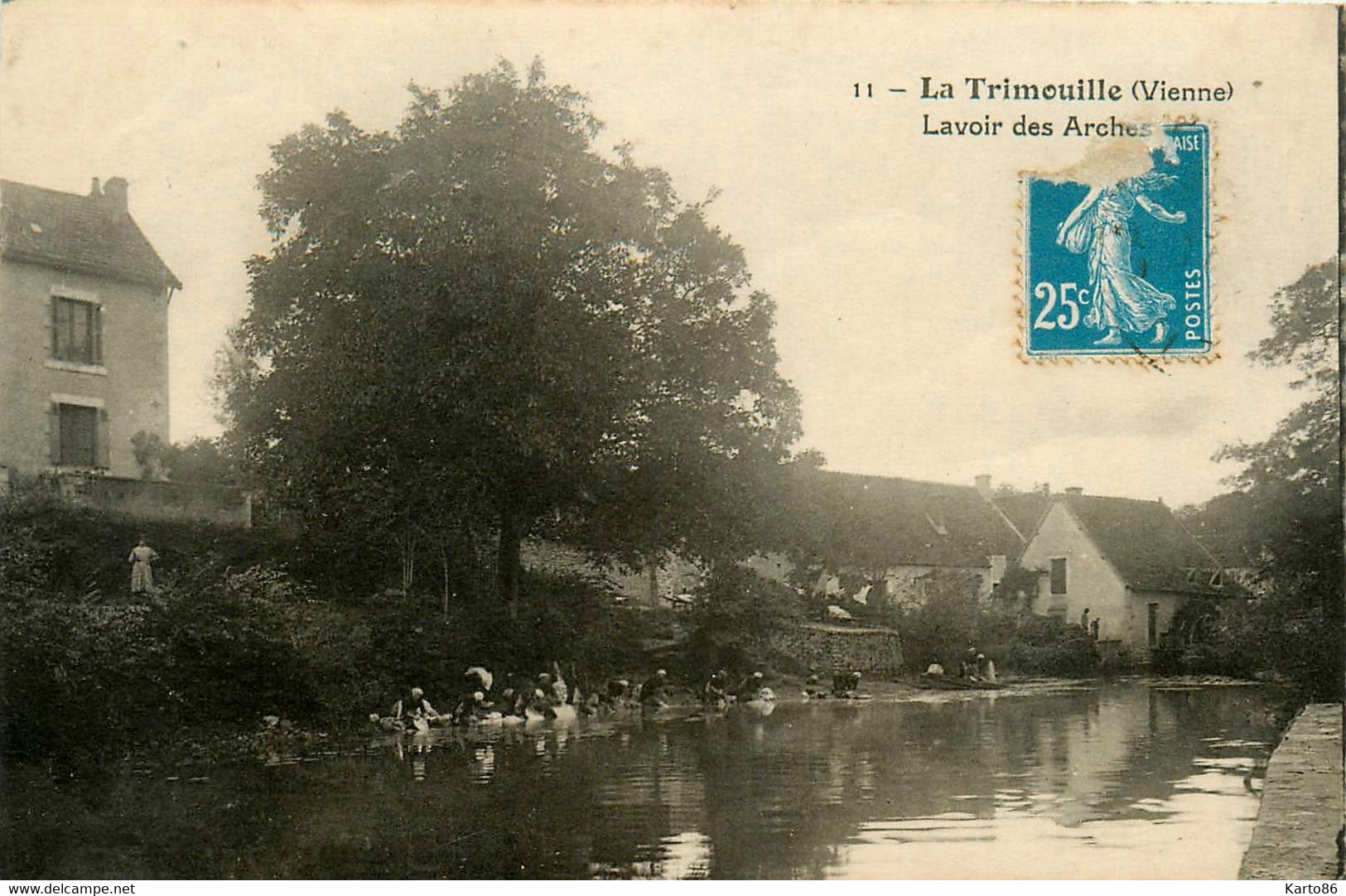 La Trimouille * Le Lavoir Des Arches * Laveuses - La Trimouille