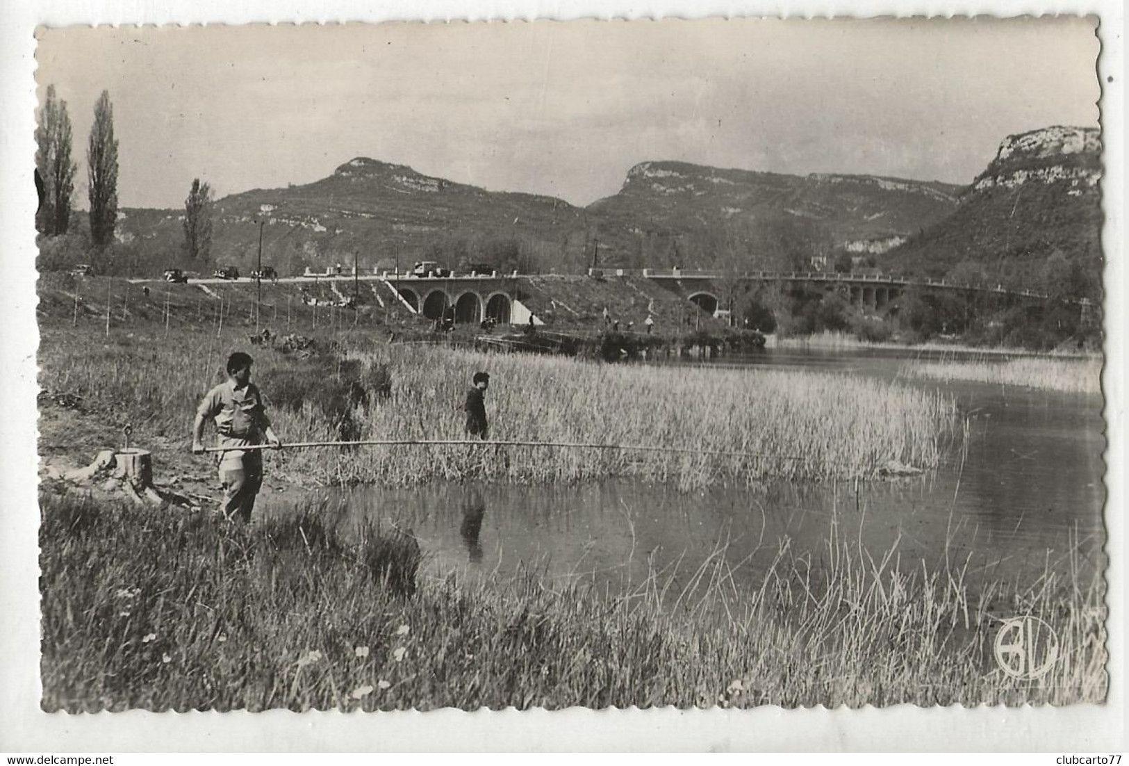 Corbelin (38) : GP D'un Pêcheur à La Ligne Près Du Pont En 1951(animé) PF. - Corbelin