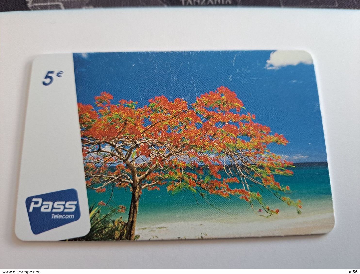 Phonecard St Martin French OUTREMER TELECOM   THREE ON BEACH   5 EURO  ** 9680 ** - Antille (Francesi)