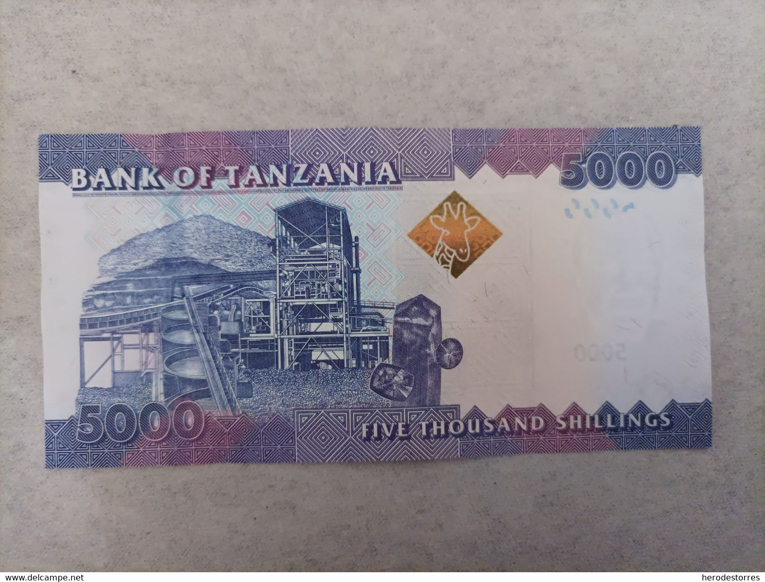 Billete De Tanzania De 5000 Schillings, Rinoceronte En Anverso, Año 2015, UNC - Tansania