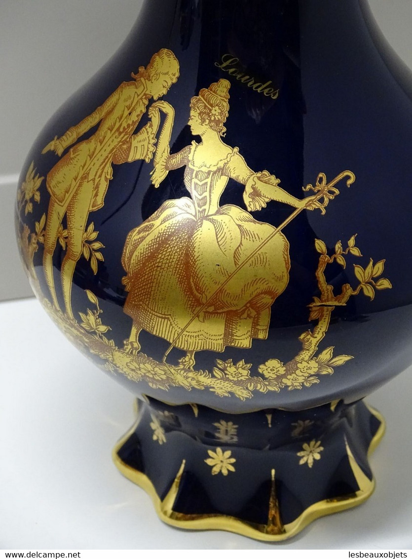 *GRAND VASE PORCELAINE de LIMOGES BLEU de FOUR MARQUIS MARQUISE dorés LOURDES E